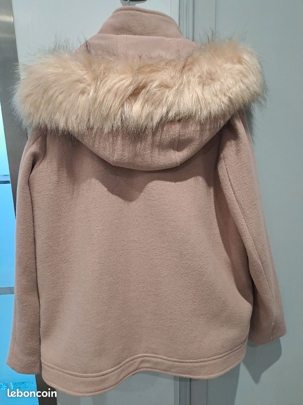 Manteau femme taille 38 Clockhouse très bon état avec son bonnet