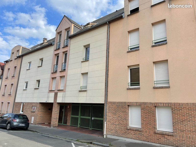 Appartement 3 pièces 84 m² · à Amiens · 84 m² · 950 €