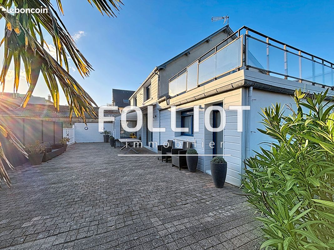 Maison 8 pièces 180 m² · à Jullouville · 180 m² · 558 000 €