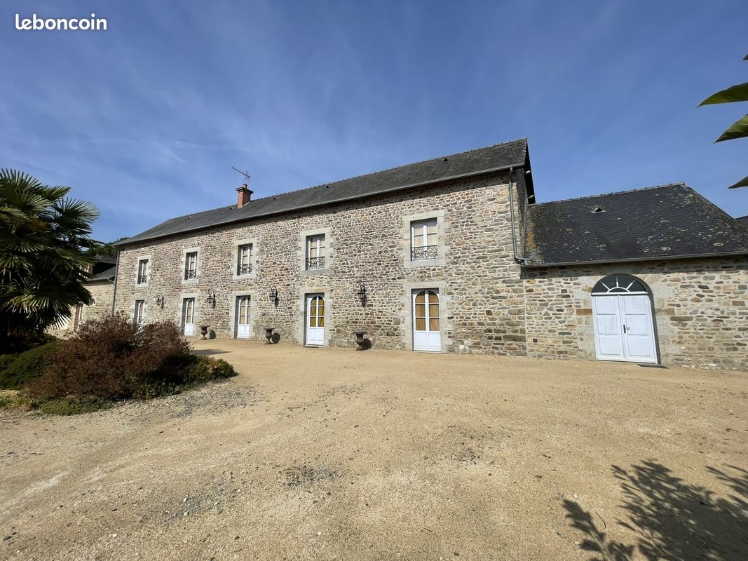 Maison 7 pièces 245 m² · à Moulay · 245 m² · 384 900 €