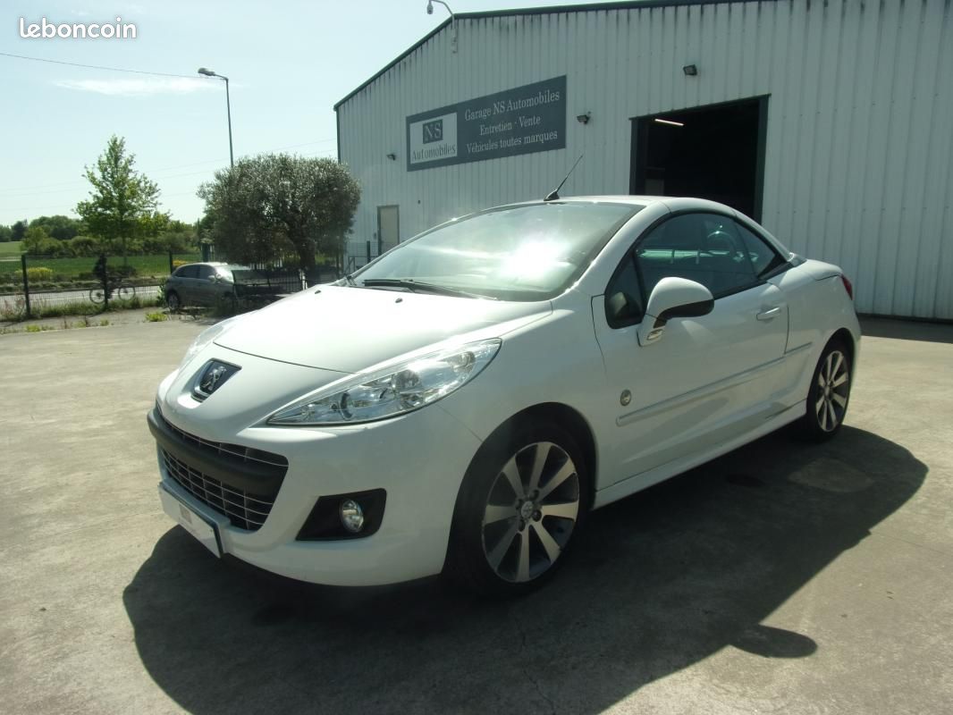 Peugeot 207 CC 1.6 HDi 112ch FAP Roland Garros (image 1)