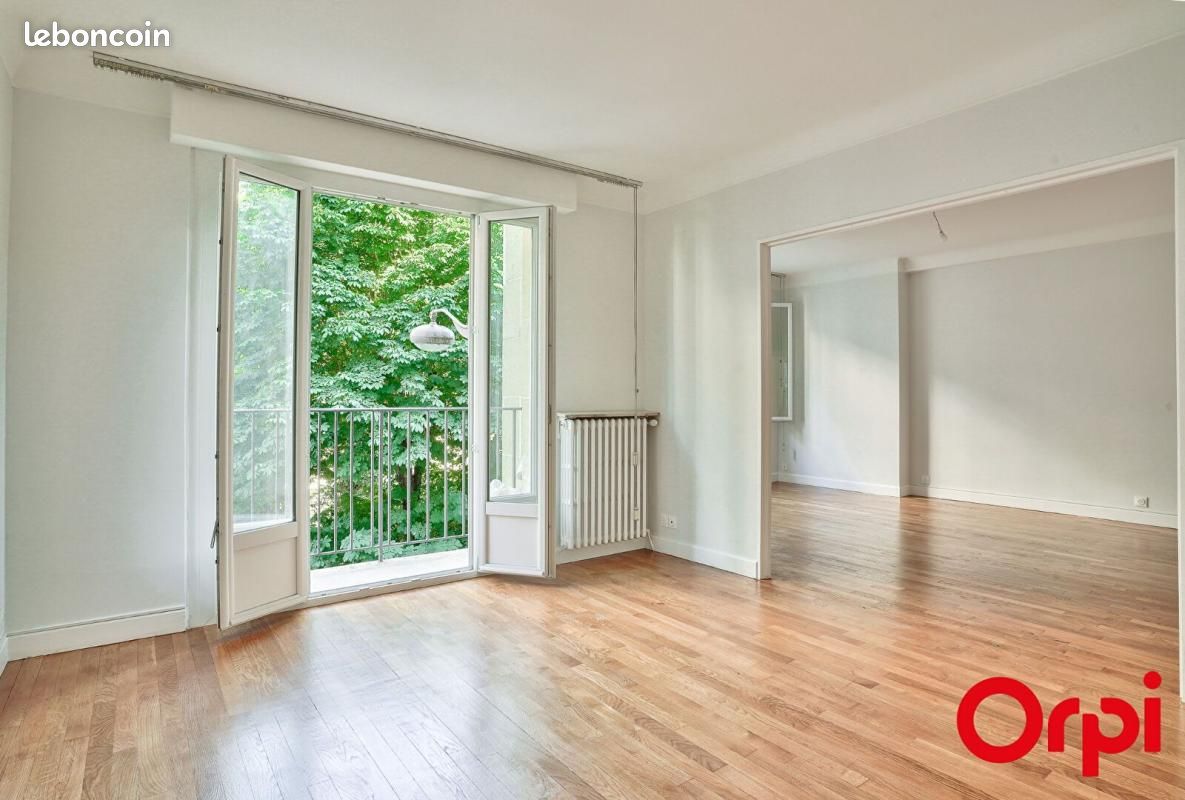 Appartement 3 pièces 96 m² · à Paris · 96 m² · 2 825 €