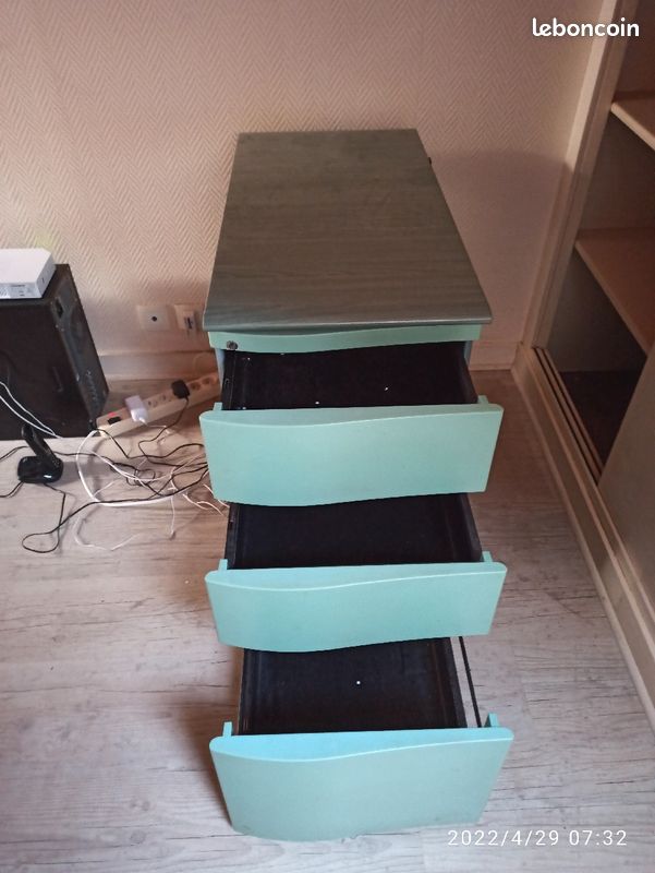 Bureau (image 1)