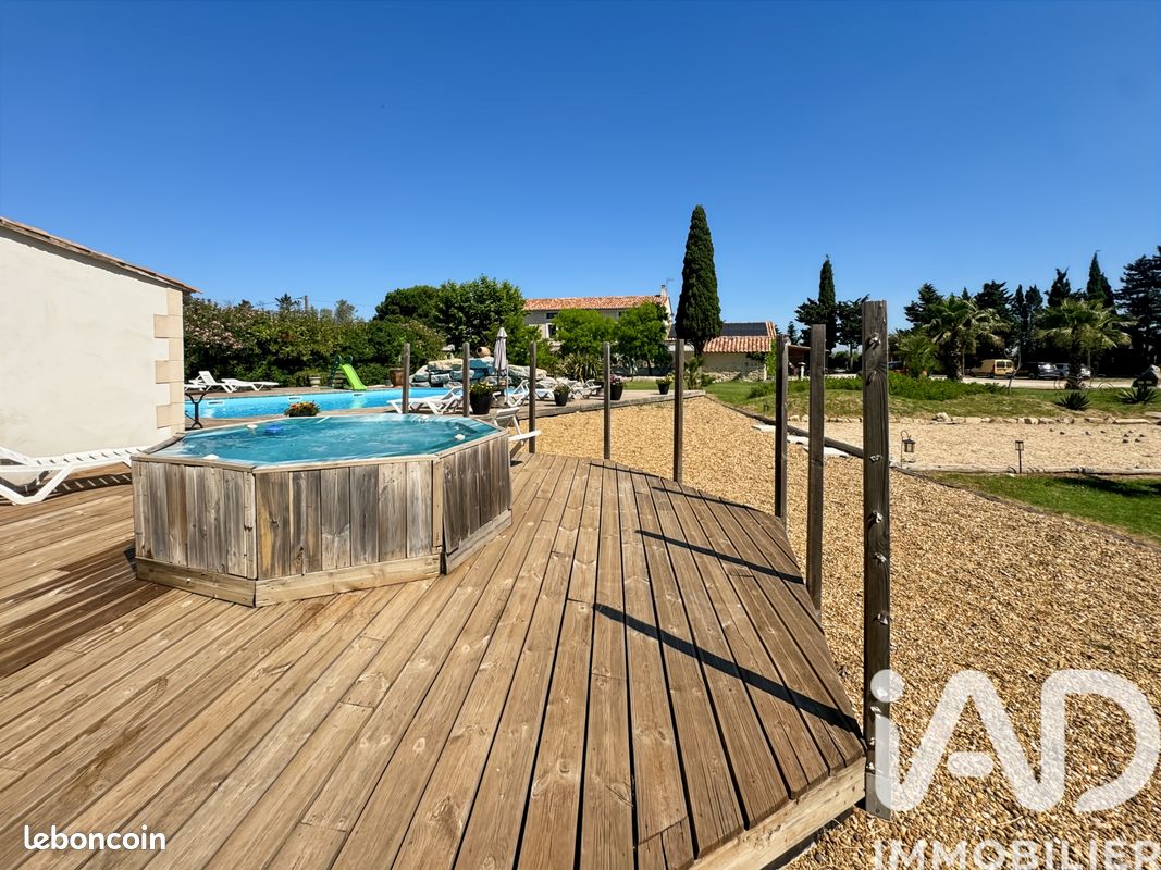 Mas 12 pièces 370 m² (image 17)