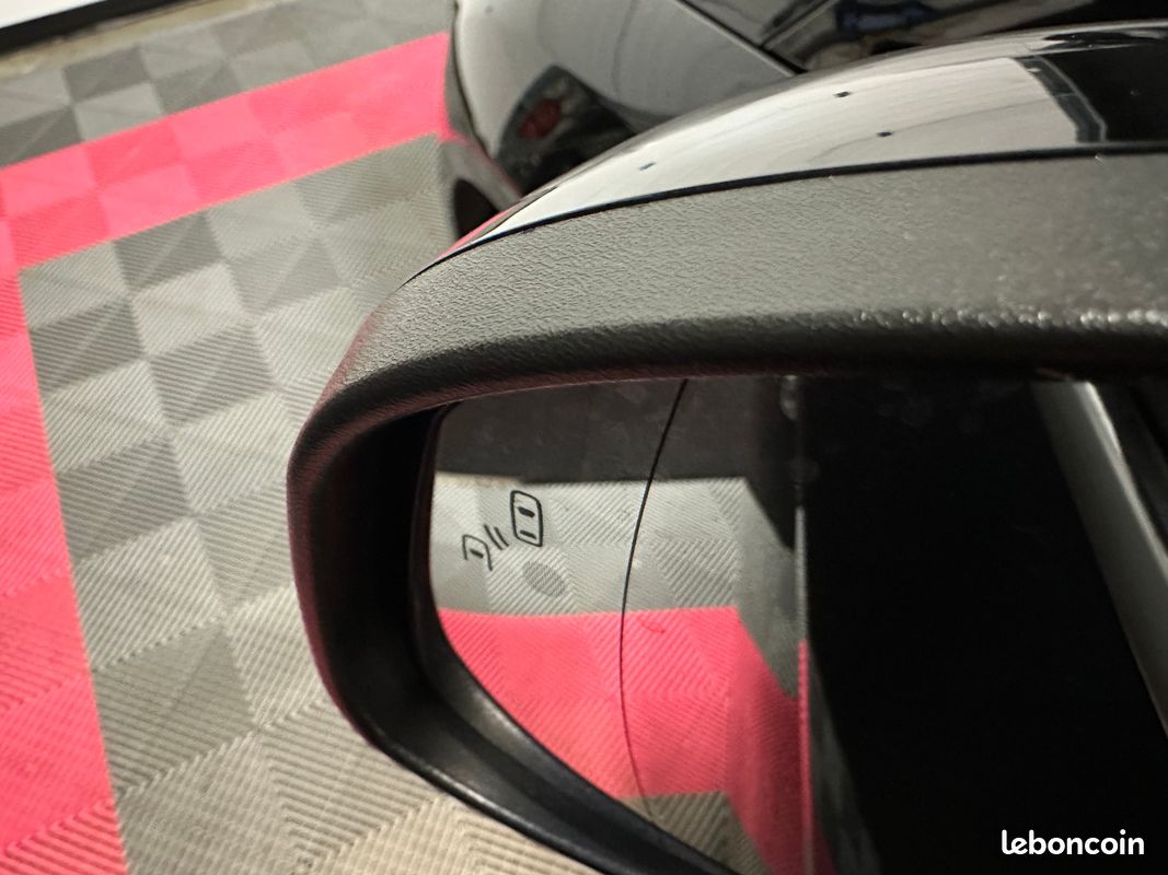 FORD FOCUS 1.0 EcoBoost 125ch Titanium (image 23)