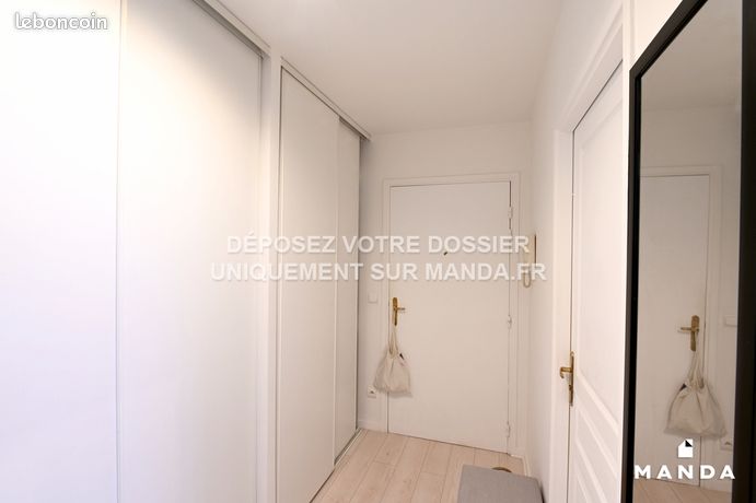 https://img.leboncoin.fr/api/v1/lbcpb1/images/12/f2/77/12f277d6329ceb252da507bf07e8e949a7d1e27b.jpg?rule=ad-image