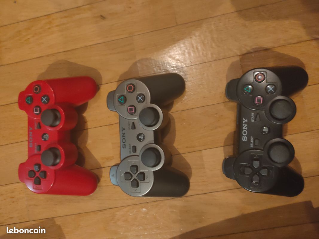 Playstation 3 slim avec 3 manettes et 13 jeux (image 3)