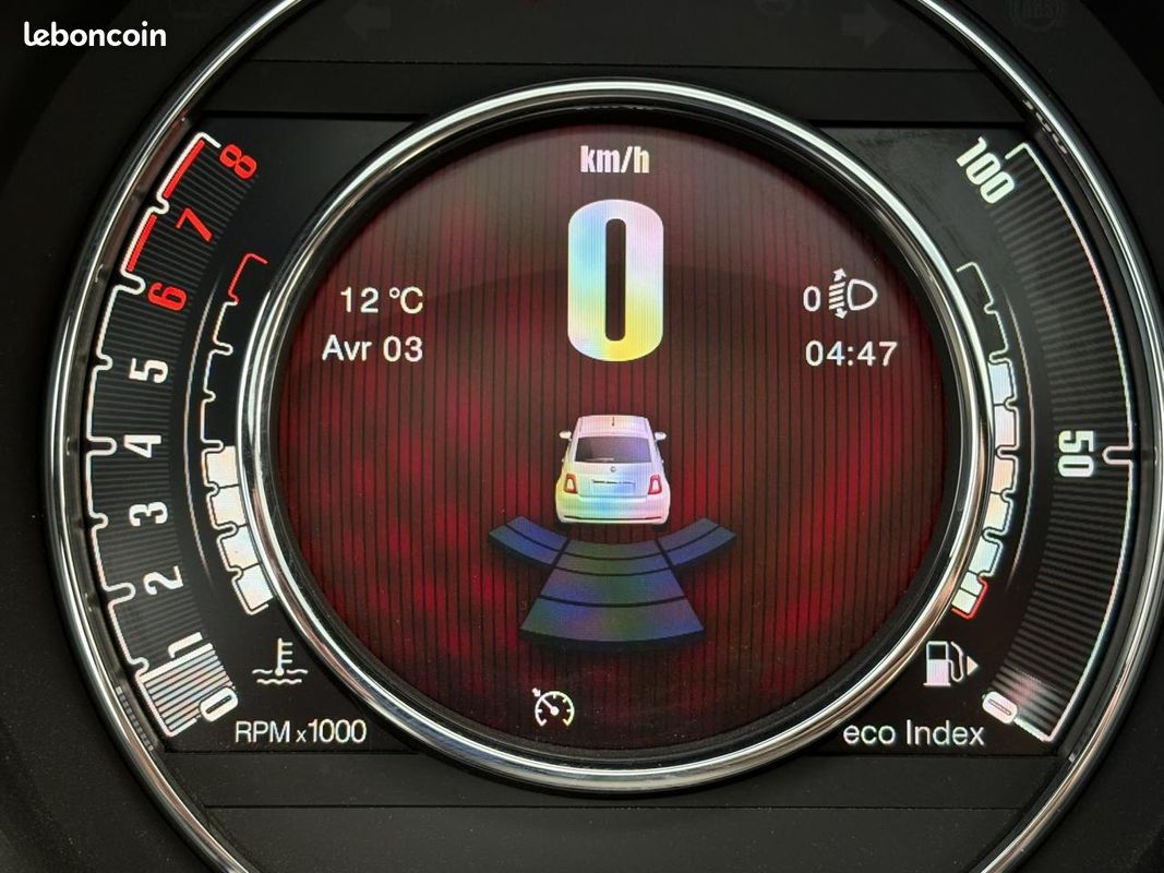 FIAT 500 Hybrid 70 avec Toit pano, Apple Car Play et Jantes alu 15\' (image 10)