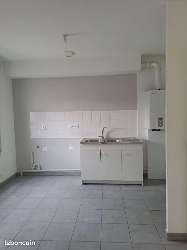 Appartement 2 pièces 43 m² · à Meyzieu · 43 m² · 656 €