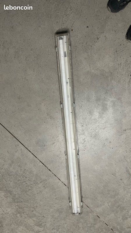 Kit boîtier étanche + tube lumineux (image 1)