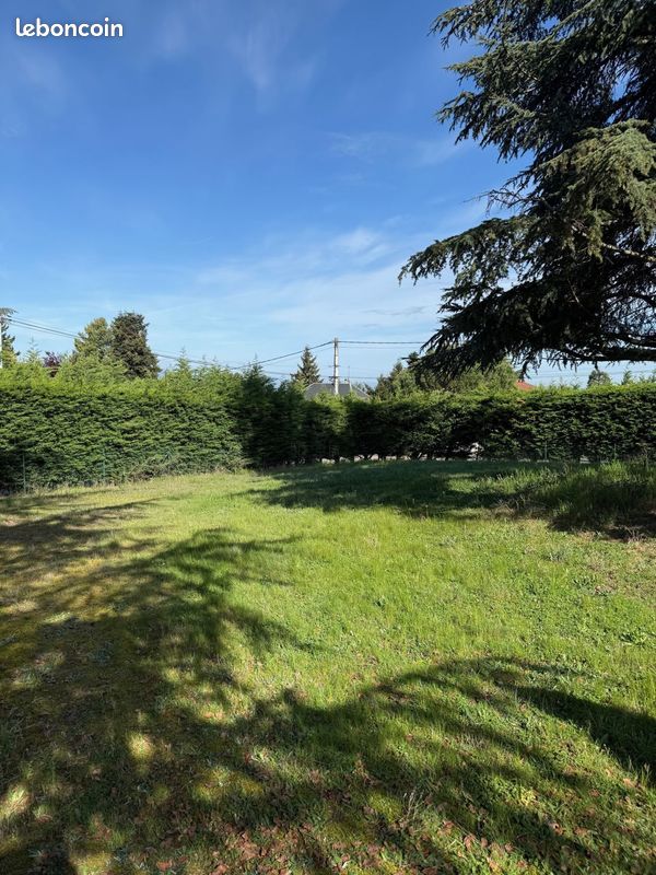 Terrain 564 m² · à Saint-Just-Saint-Rambert · 564 m² · 123 000 €