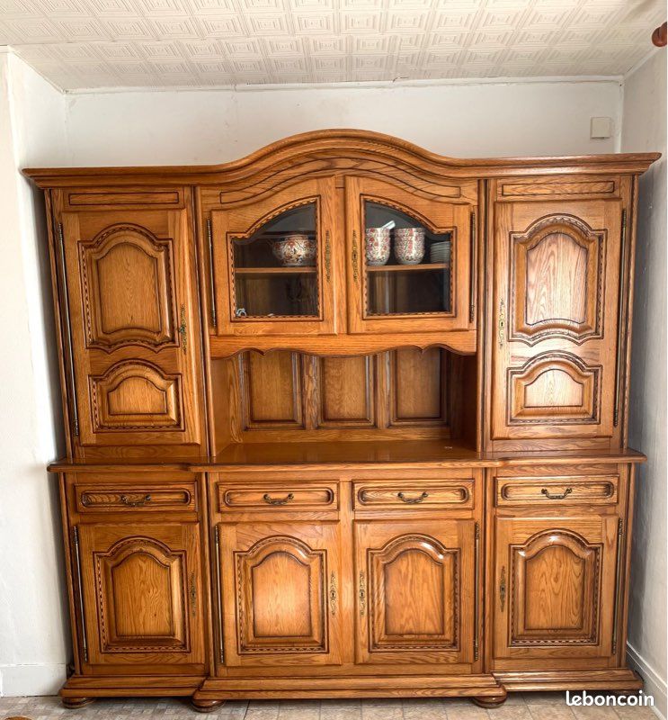 Buffet salon (image 1)