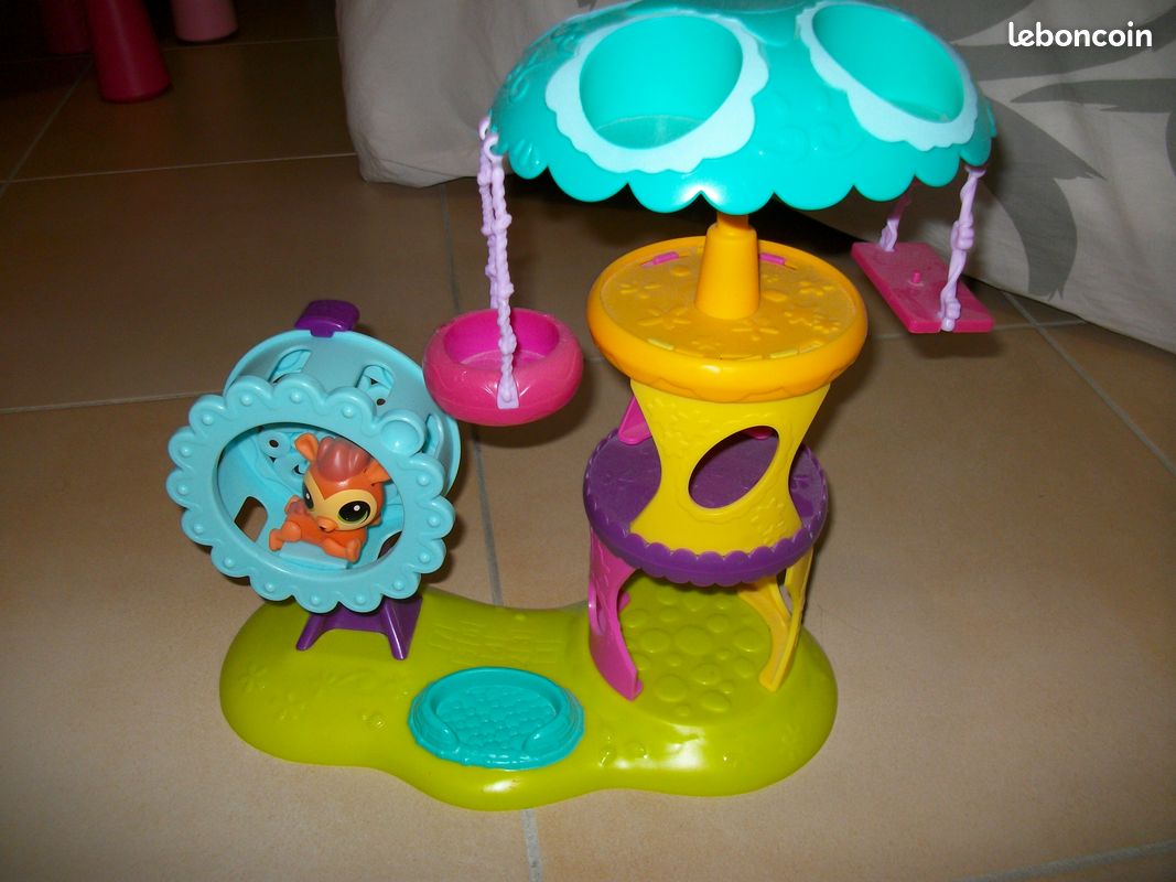 Arbre petshop (image 1)