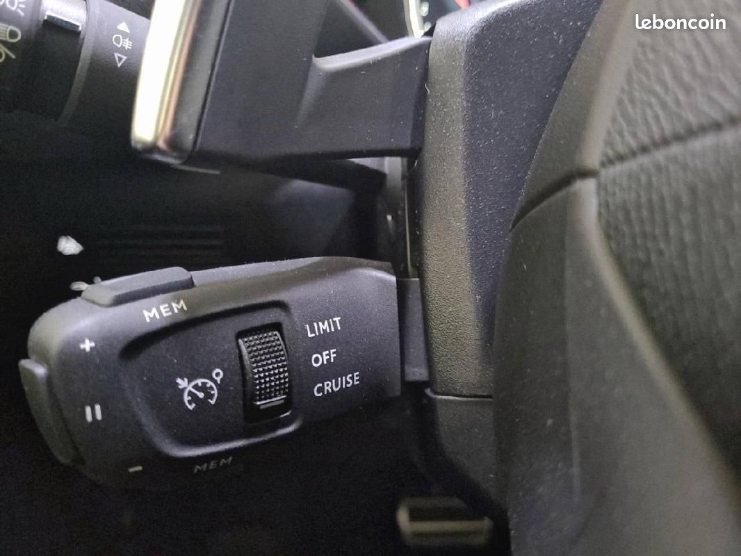 DS 3 Crossback DS3 BlueHDi 130 EAT8 - Performance Line (image 29)