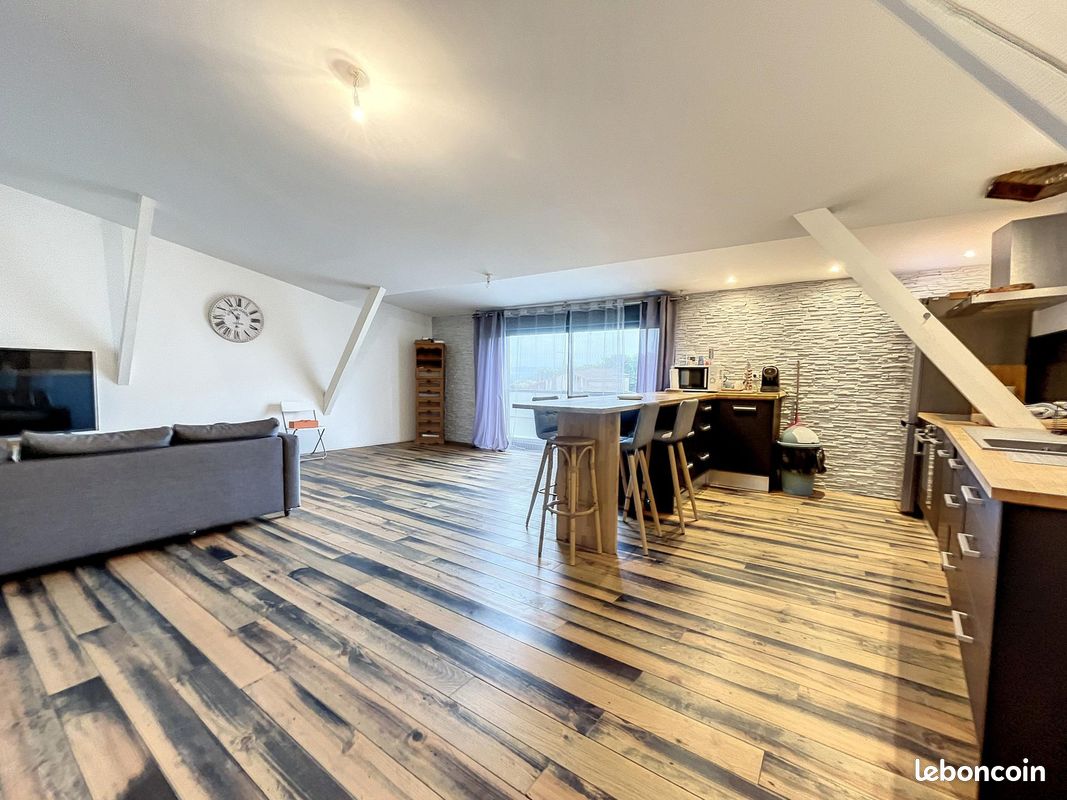 Appartement 4 pièces 100 m² · à Castelnaudary · 100 m² · 990 €/mois