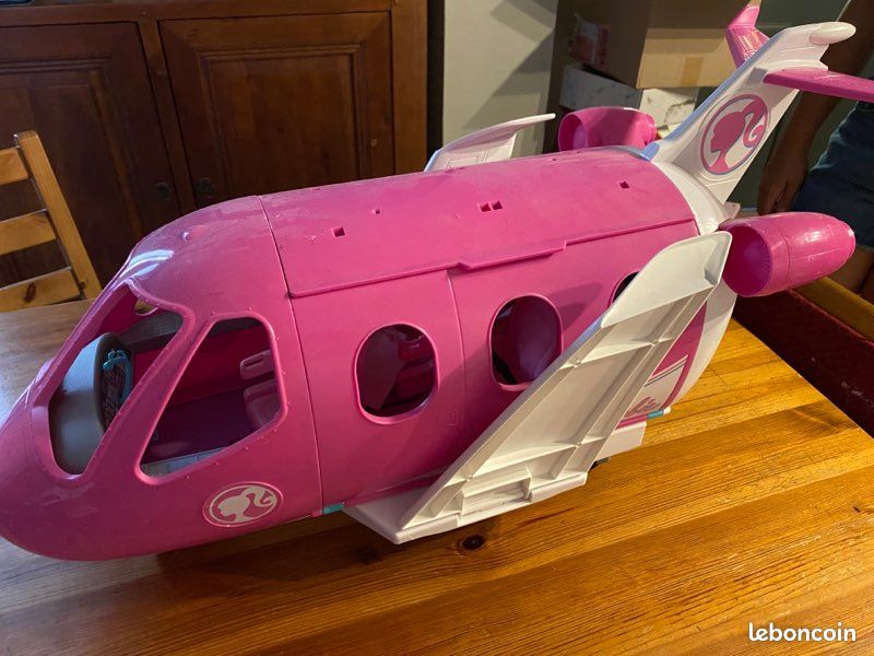 Avion Barbie (image 1)