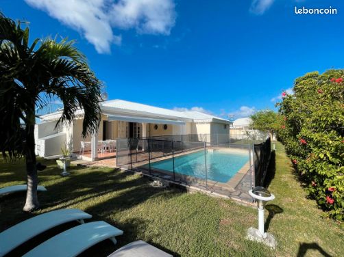 Maison 5 pièces 104 m² · à Saint-François · 104 m² · 720 000 €