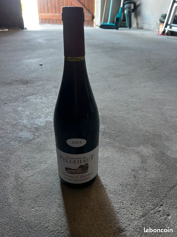 Bouteilles de vin rouge de gascogne (image 1)