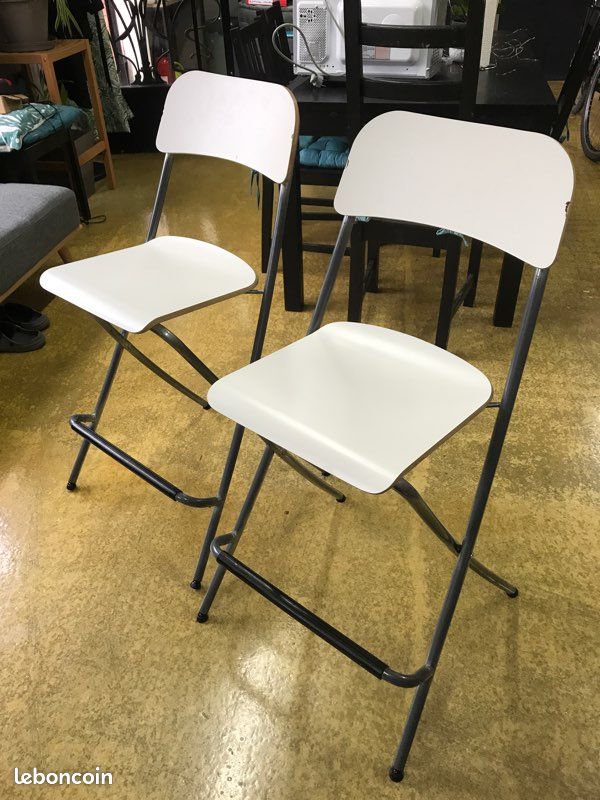 Chaises hautes pliantes bon état (image 1)