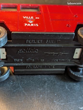 Miniature De Camion De Pompiers Berliet GAK 17 - Marque Solido - Occasion