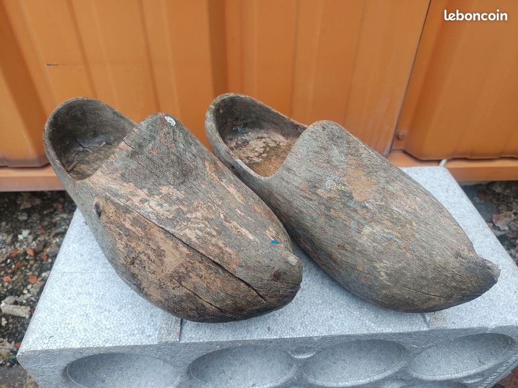Sabots ancien en bois (image 4)