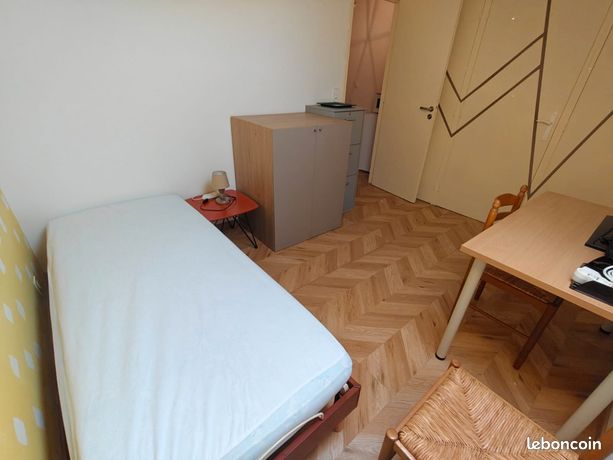 Location chambre meublée — 2