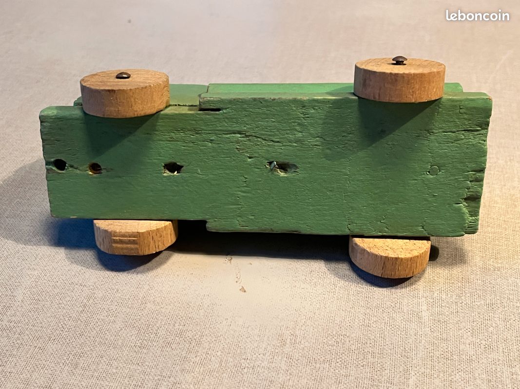 Jouet Ancien à Traîner : La Jument Verte - Composition Sur Socle Bois - Hauteur 16 Cm
