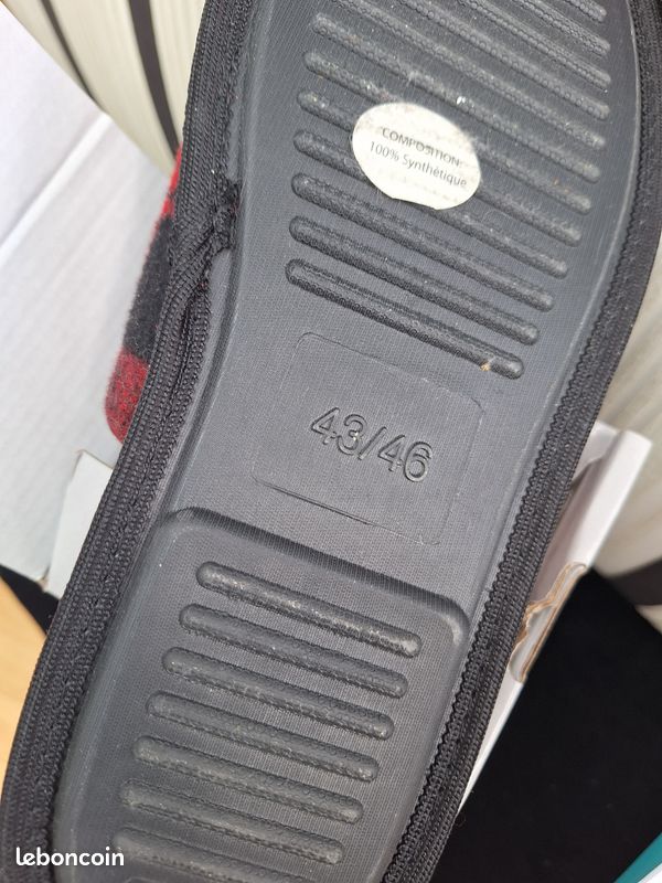Chaussons fourrés Lee Cooper neuf (image 3)