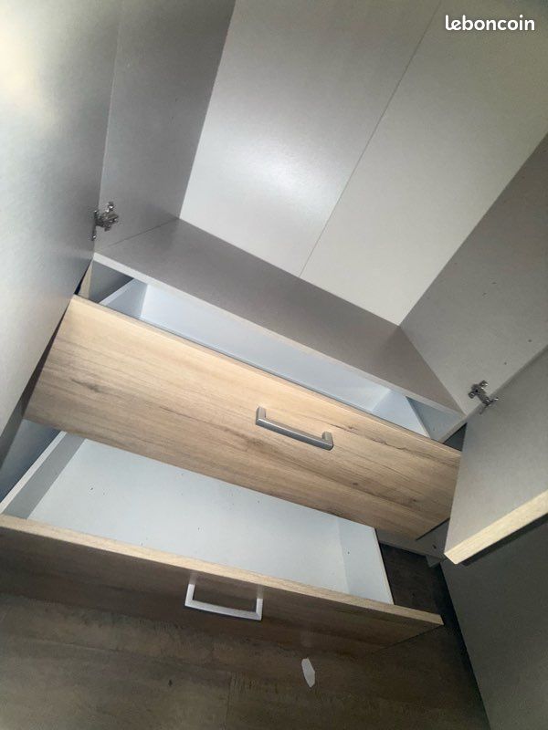 Armoir en bois avec miroir (image 8)