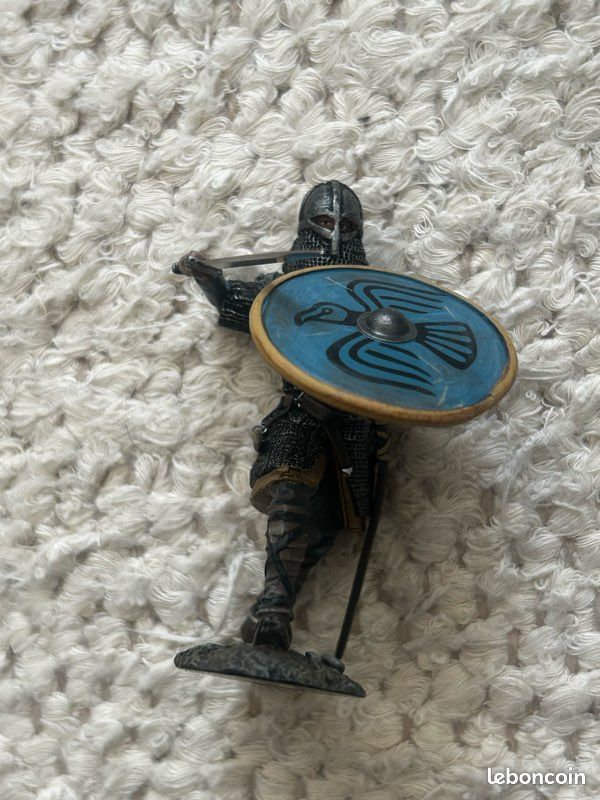 Figurine "Michel Laude Small Warrior" (étain