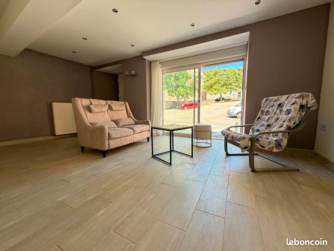 Maison 5 pièces 120 m² · à Panissières · 120 m² · 99 000 €