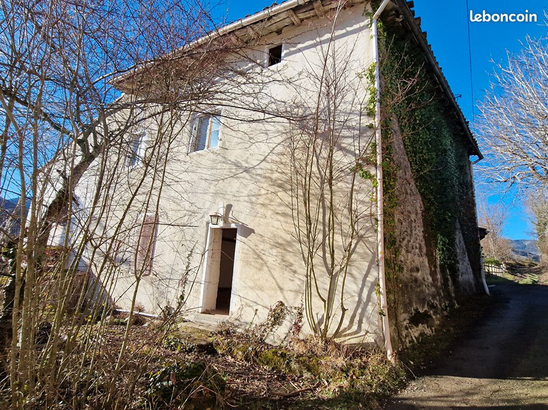 Maison 4 pièces 114 m² · à Bénaix · 114 m² · 25 000 €