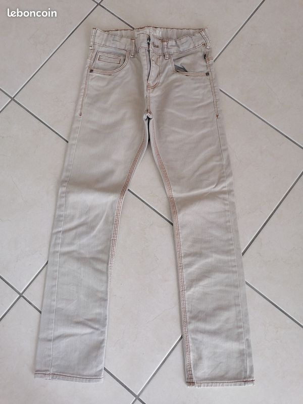 Pantalon en jean marque Okaidi (9 ans) (image 2)