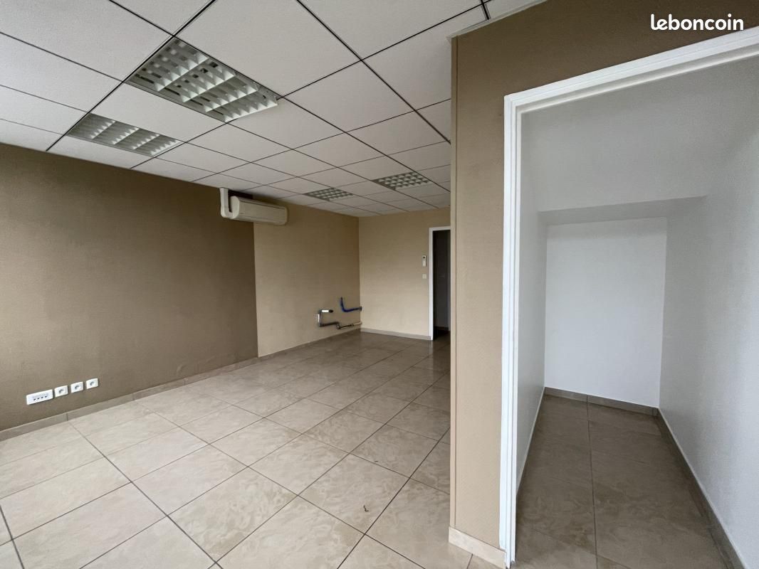 Bureaux 97 m² (image 2)