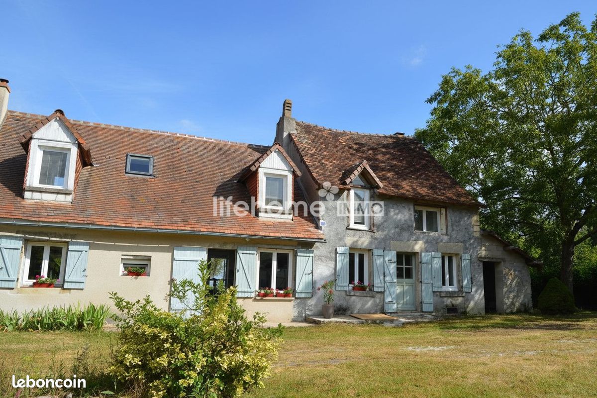 Maison 7 pièces 340 m² · à Buzançais · 340 m² · 390 000 €