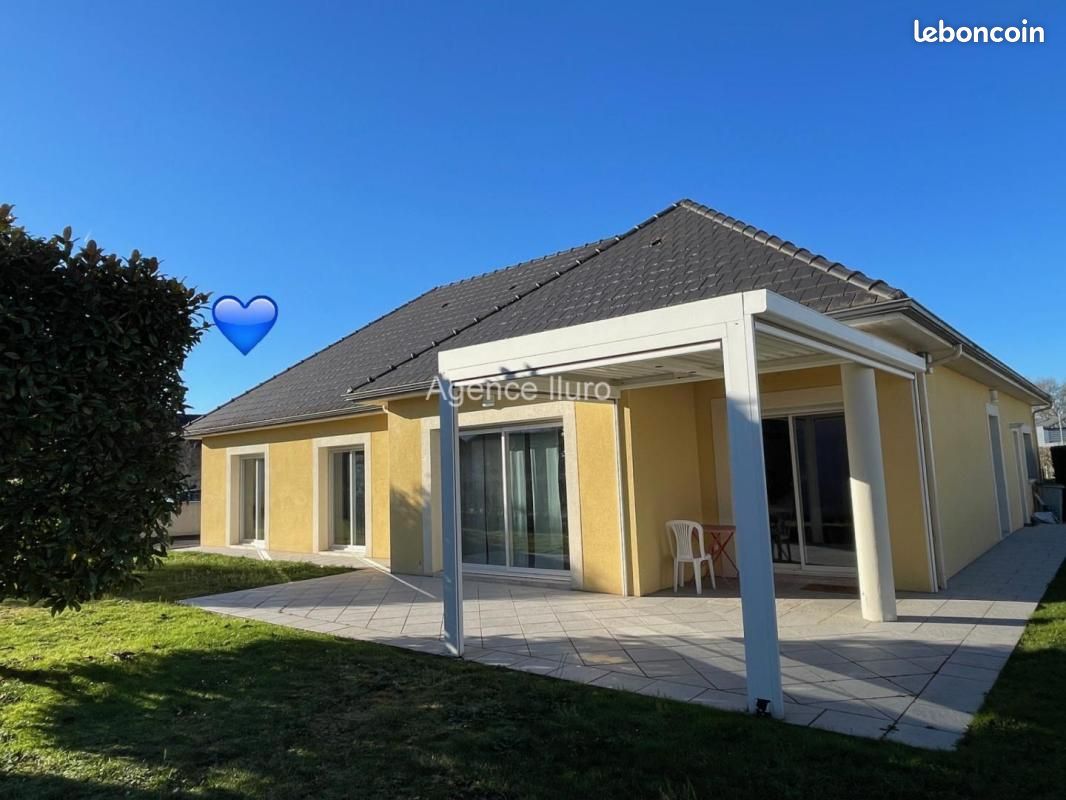 Maison 4 pièces 134 m² · à Oloron-Sainte-Marie · 134 m² · 325 500 €