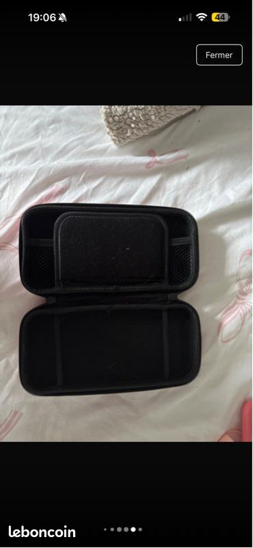 Switch lite rose avec accessoires pratiquement neuf (image 6)