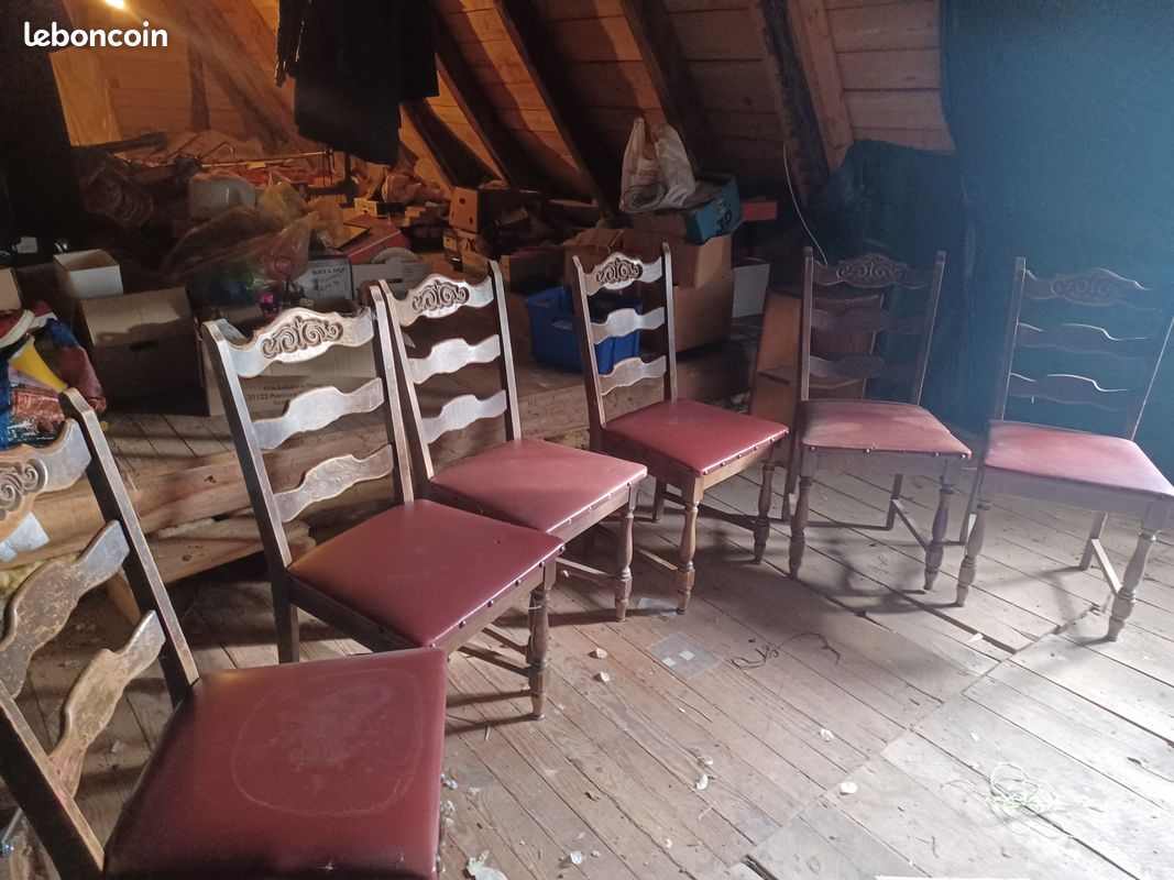 Chaises en bois (image 1)