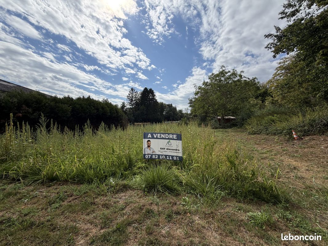 Terrain 1296 m² · à Freistroff · 1 296 m² · 52 000 €