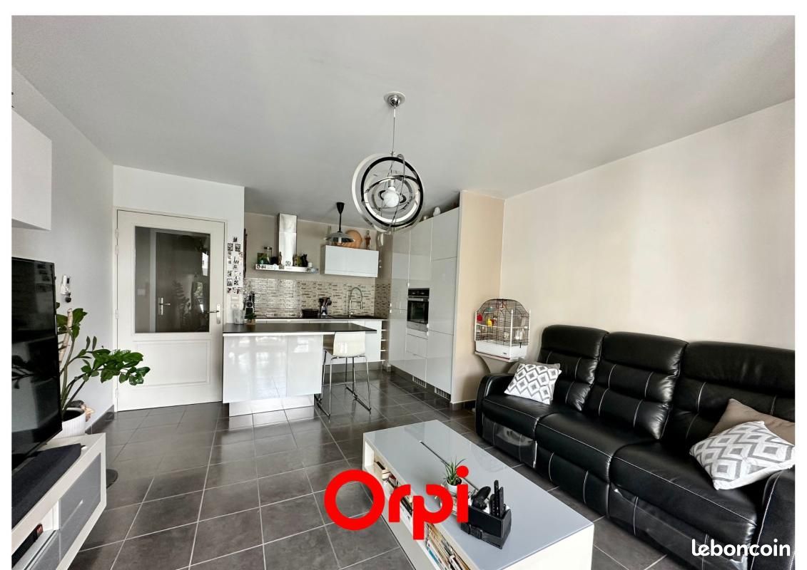 Appartement 3 pièces 55 m² · à Saint-Priest · 55 m² · 248 000 €
