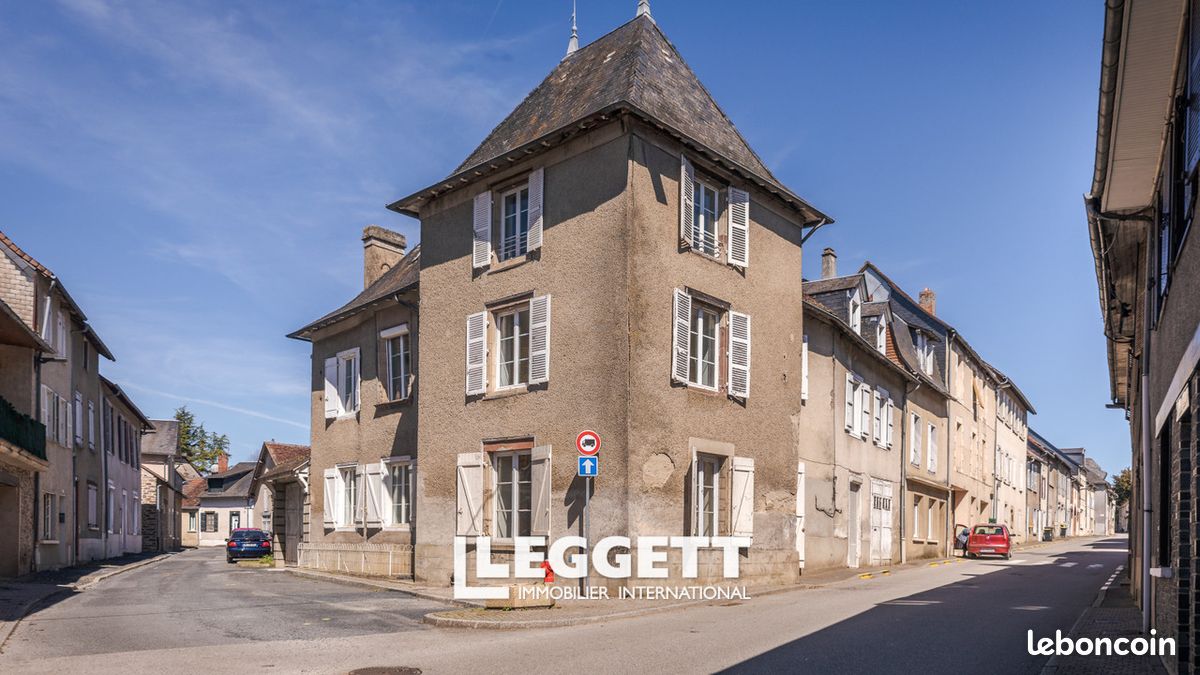 Maison 12 pièces 220 m² · à Lubersac · 220 m² · 178 000 €