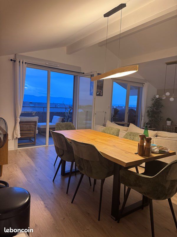 Appartement 3 pièces 90 m² · à Cessy · 90 m² · 2 200 €/mois