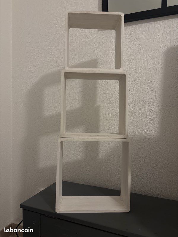 Étagères bois blanc (image 1)