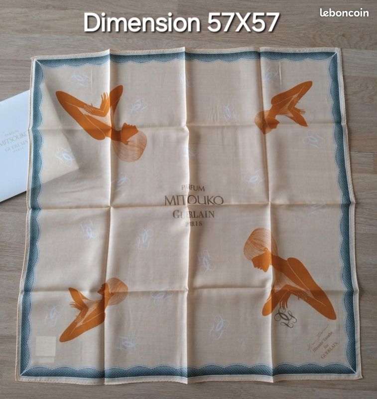 Lot De 2 Foulards Ou Écharpes Guerlain En Microfibre - Couleur Beige - Neuf Avec étiquettes - Accessoire Femme