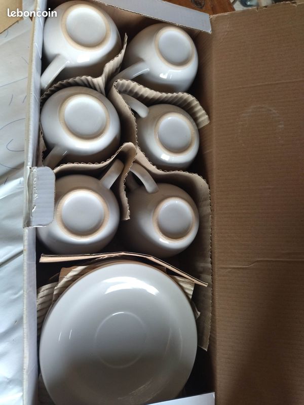 Service 6 tasses à café Neuf (image 2)