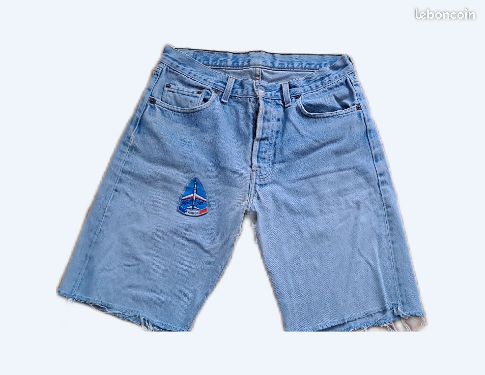Bermuda Levis (image 1)