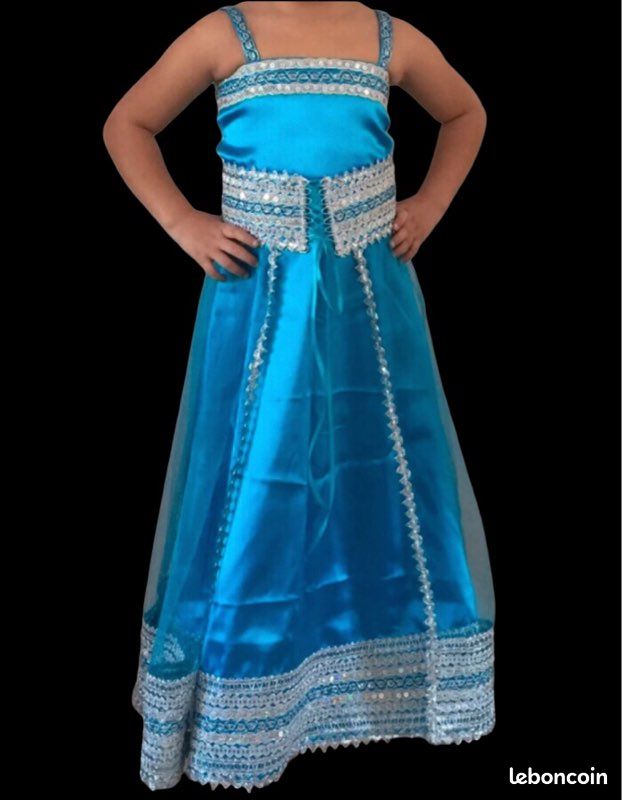 Robe kabyle bleue et argentée avec fouta Vêtements