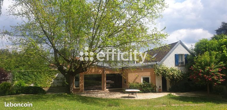Maison 11 pièces 280 m²