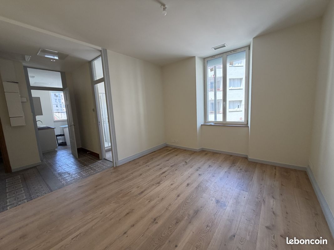 Appartement 2 pièces 52 m² · à Grenoble · 52 m² · 730 €