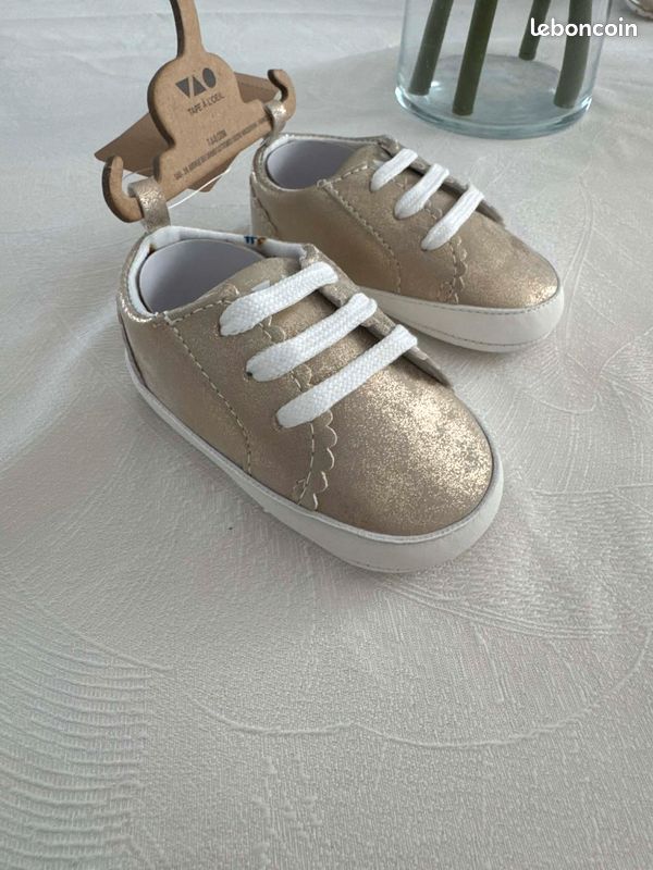 Chaussure tape a l'oeil 6.12 mois moi59 (image 1)